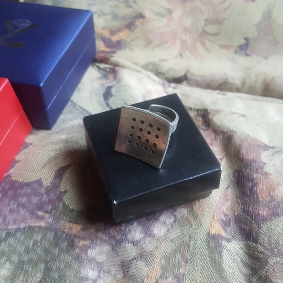 Ring! - Picture 1 of 1